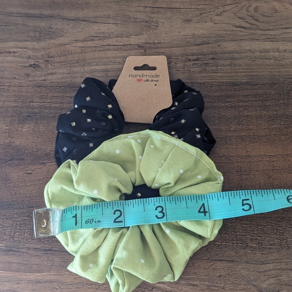 Handmade scrunchie set - Picture 2 of 3